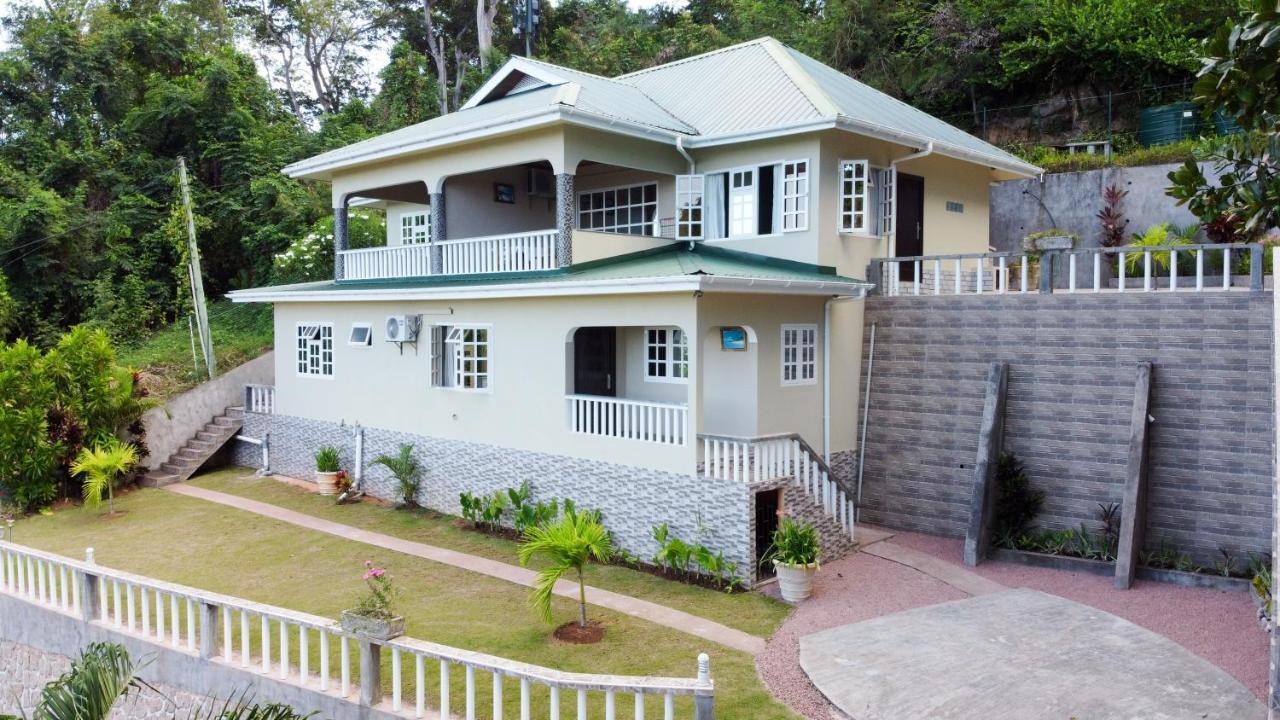 Exotic Guest House Anse Volbert Village Exterior foto