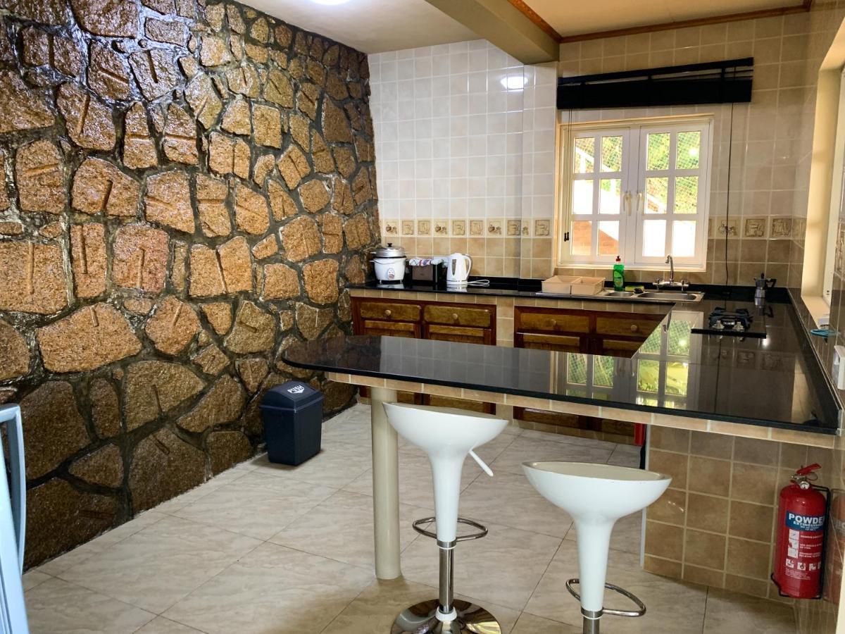 Exotic Guest House Anse Volbert Village Exterior foto