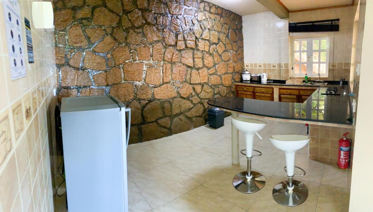 Exotic Guest House Anse Volbert Village Exterior foto